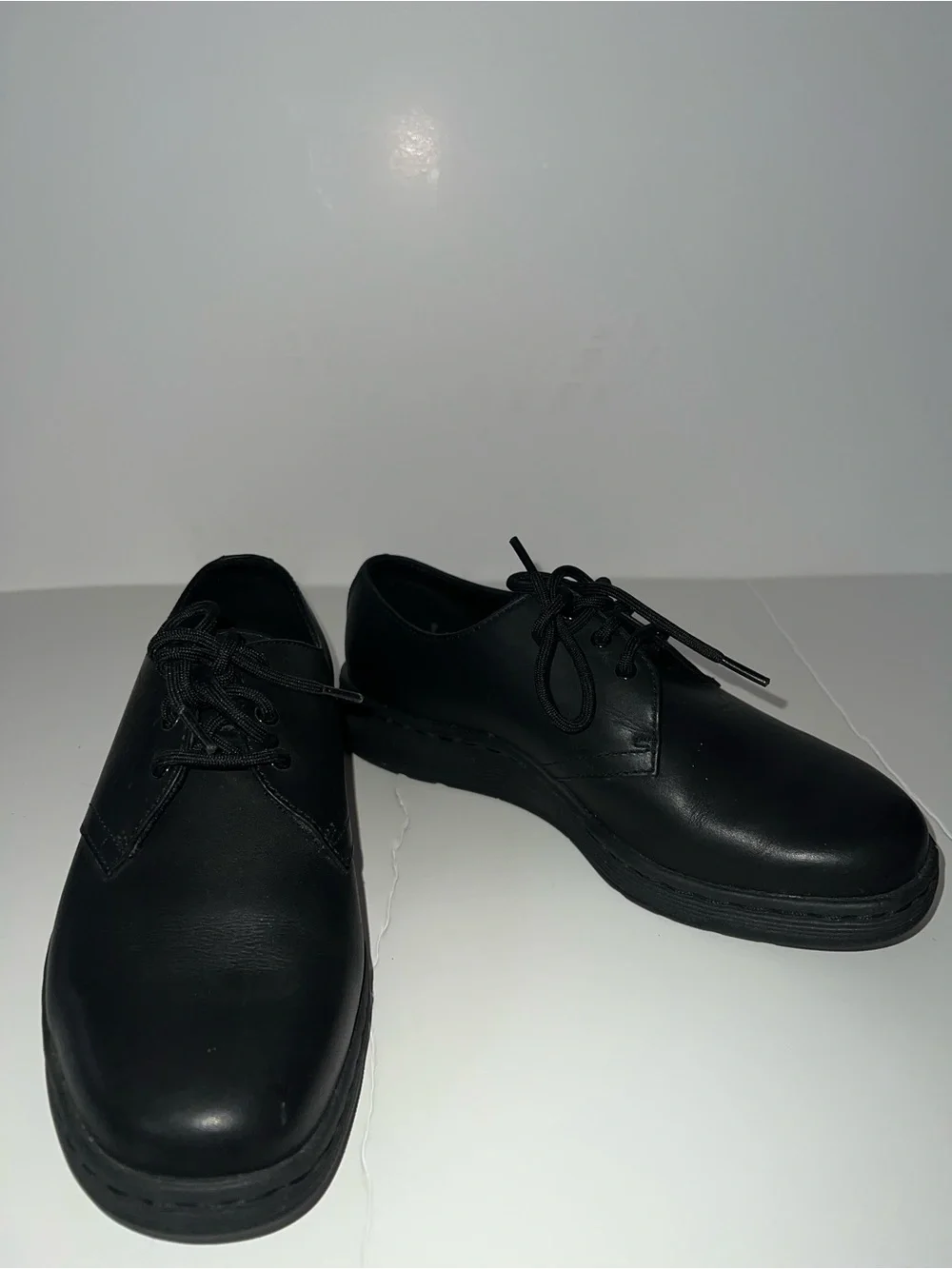 Unisex Dr. Martens Black Lace-Up Casual Dress Shoes, non slip very comfortable